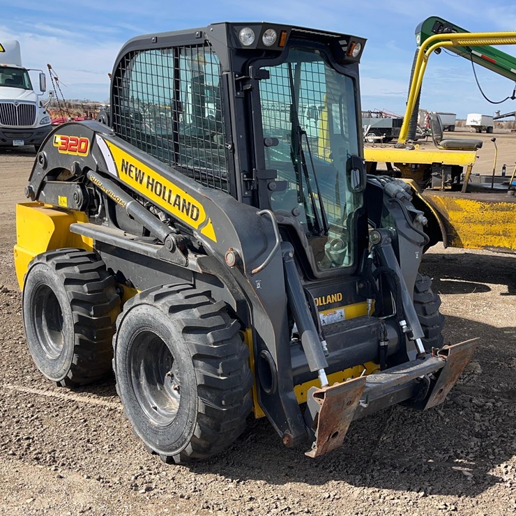 NEW HOLLAND L320