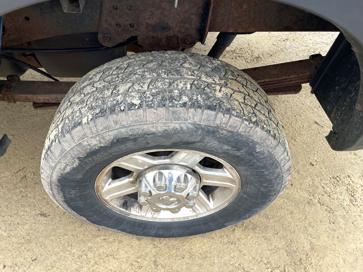 2011-dodge-ram-2500-image-13