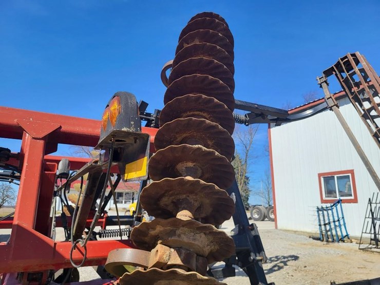 case-ih-true-tandem-330-turbo-image-32