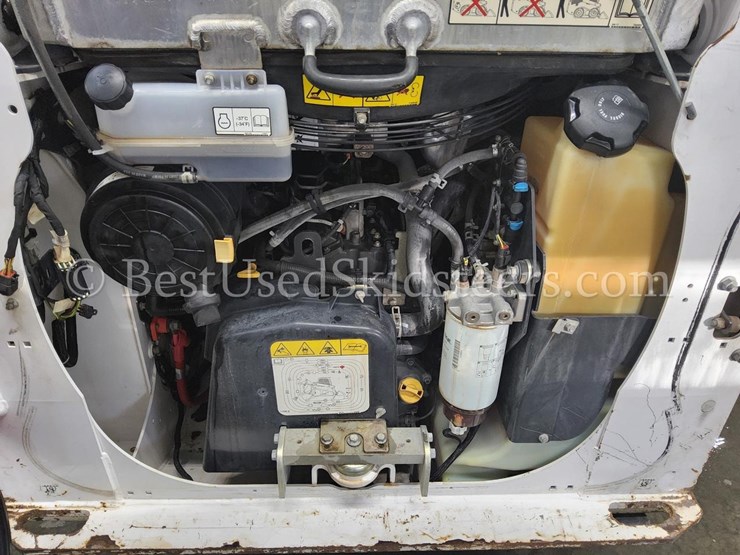 2021-bobcat-t64-image-21