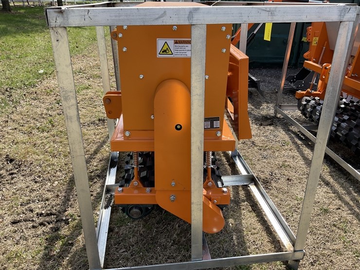 2026-caterpillar-12-image-3