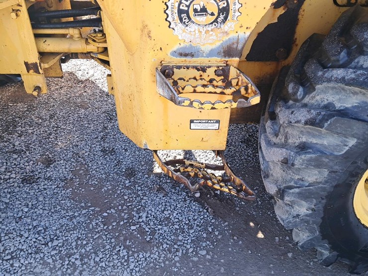 2001-deere-244h-image-28