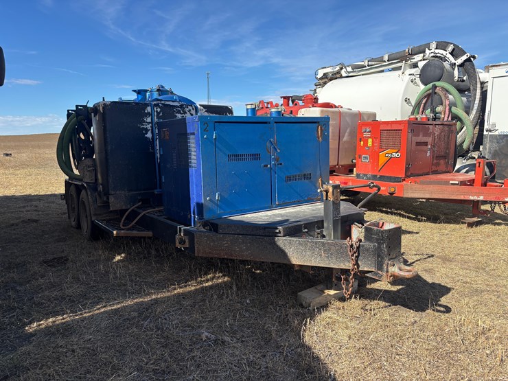 ditch-witch-vac-trailer-image-6