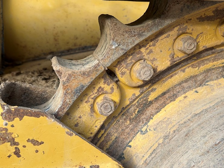 2023-caterpillar-d1-image-59