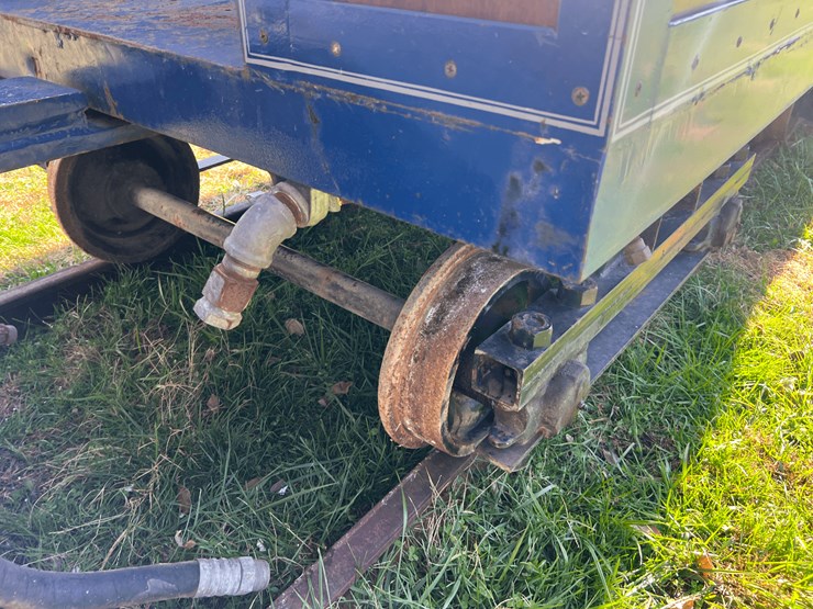 frick-steam-locomotive-with-track-image-205