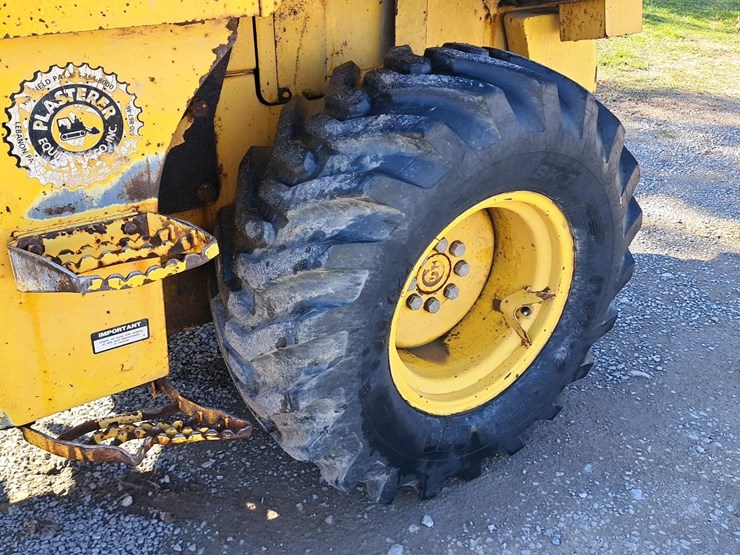 2001-deere-244h-image-34