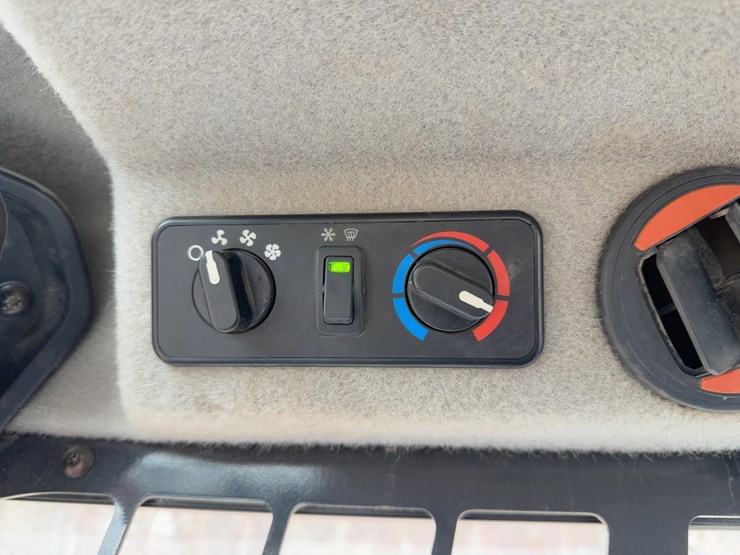 2022-bobcat-t66-image-22