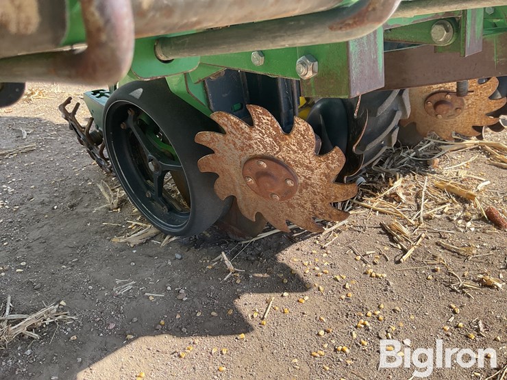 2014-john-deere-1720-image-15