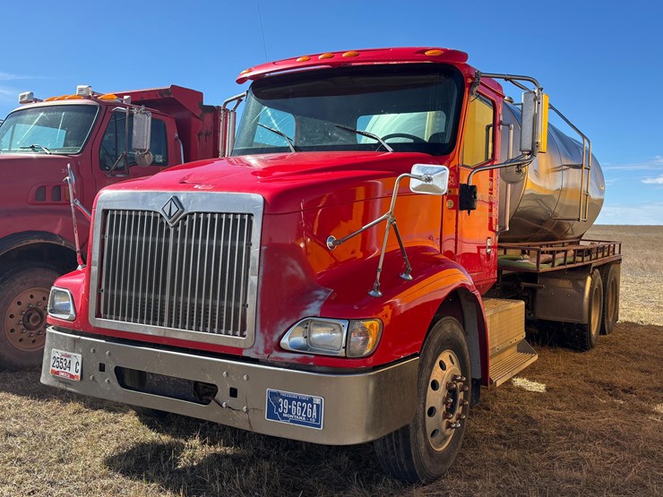 2000-international-9200i-image-1