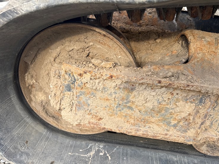 bobcat-t630-image-39