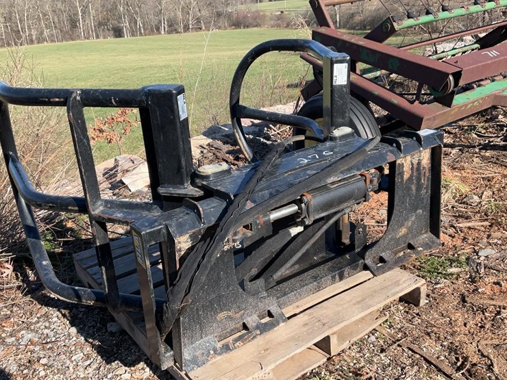 #275-•-hla-bale-handler-image-1