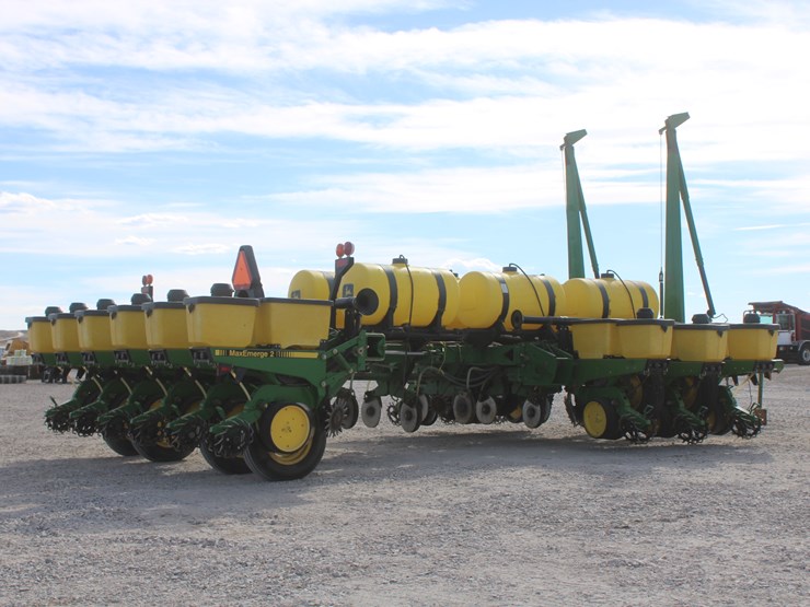 john-deere-7200-image-5