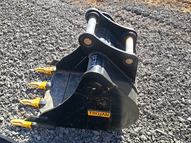 #319-•-trojan-excavator-bucket-image-1