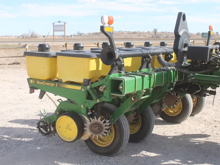john-deere-7200-image-44
