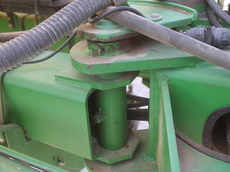 john-deere-7200-image-30