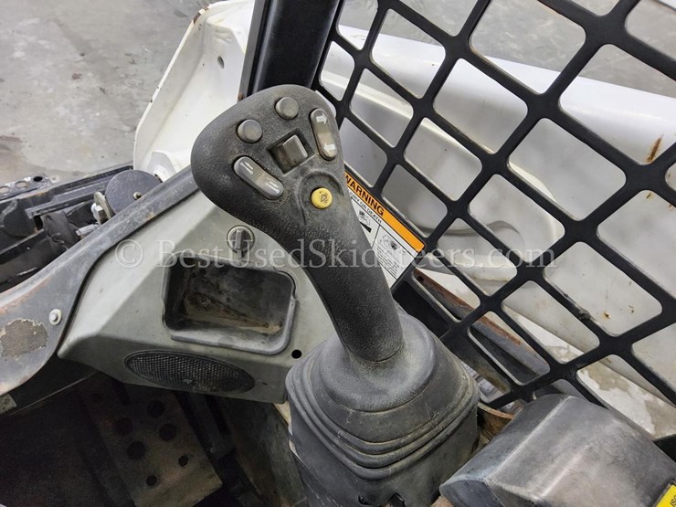 2019-bobcat-t595-image-24