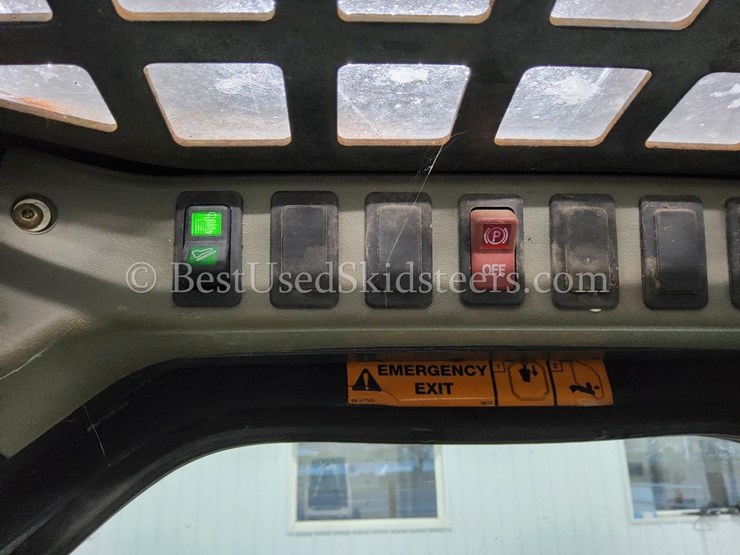 2005-bobcat-t190-image-26