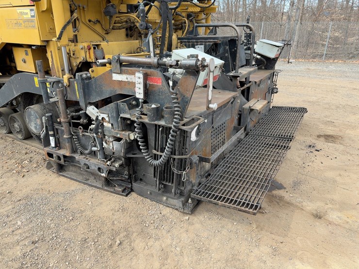2013-caterpillar-ap-1055e-image-17