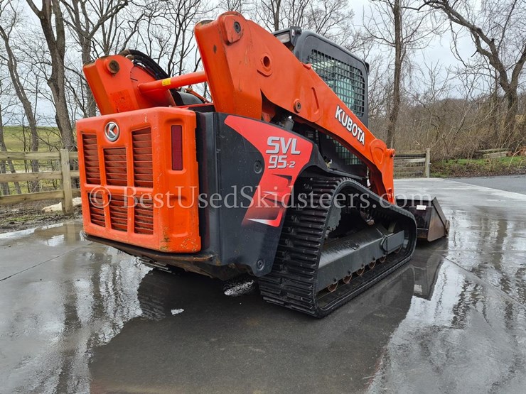 2021-kubota-svl95-2-skid-steer-loader-image-4