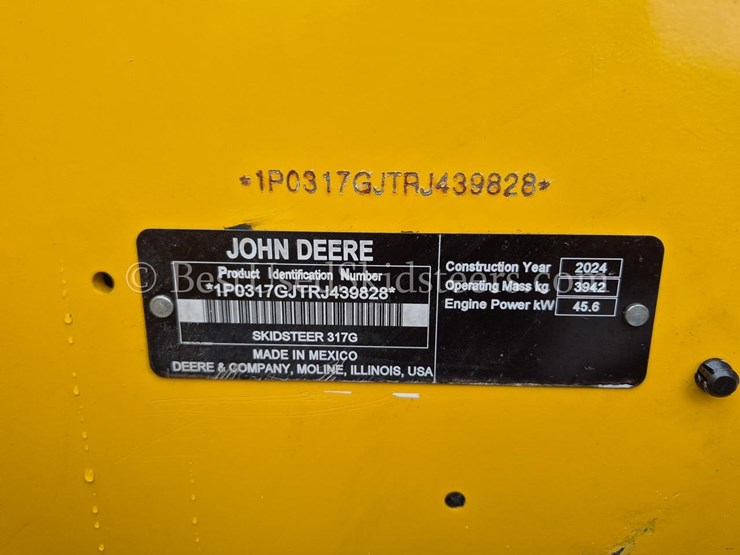 2024-deere-317g-image-23