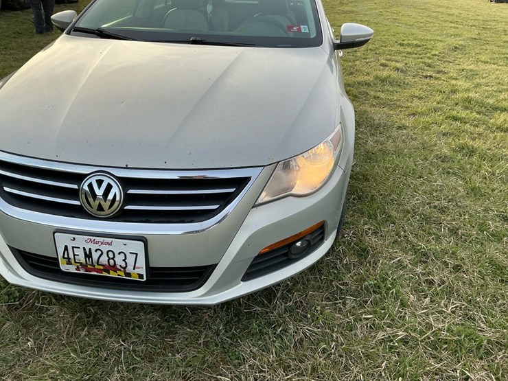 #510-•-2009-volkswagen-passat-image-28