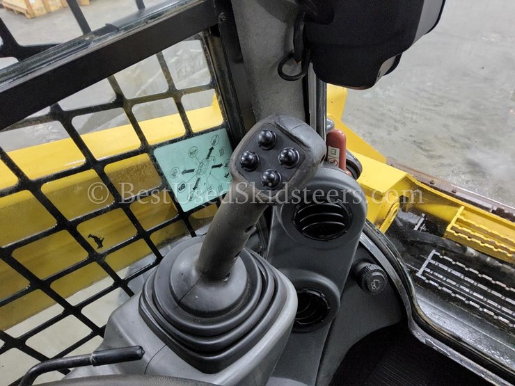2015-caterpillar-272d2-image-26
