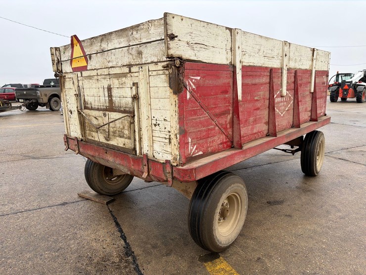 dohrman-6ft-x-12ft-wood-barge-wagon-image-4