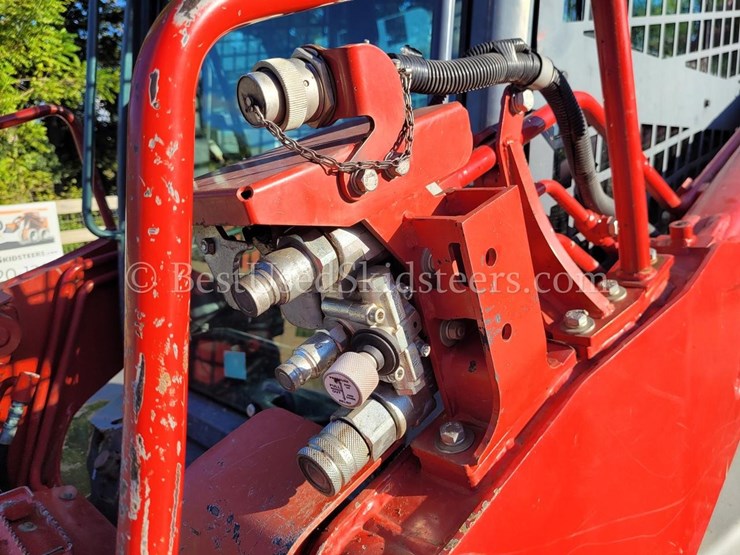 2016-takeuchi-tl10v2-image-9