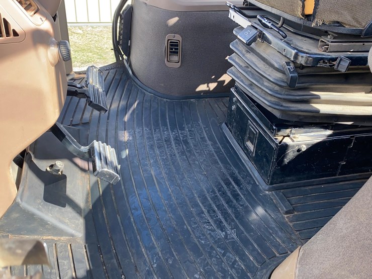 1998-john-deere-8300-image-49