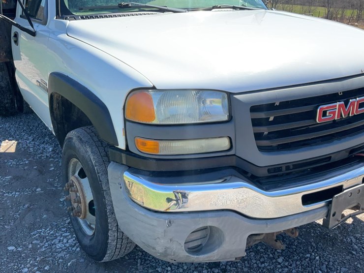 #501-•-2006-gmc-dump-truck-image-37
