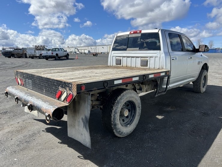 2010-dodge-ram-3500-image-5