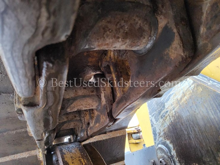 2017-deere-650k-image-34