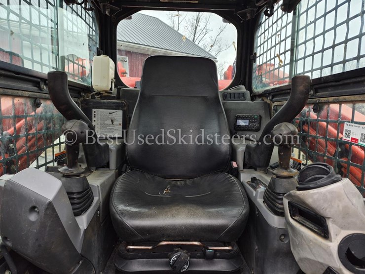 2021-kubota-svl95-2-skid-steer-loader-image-18