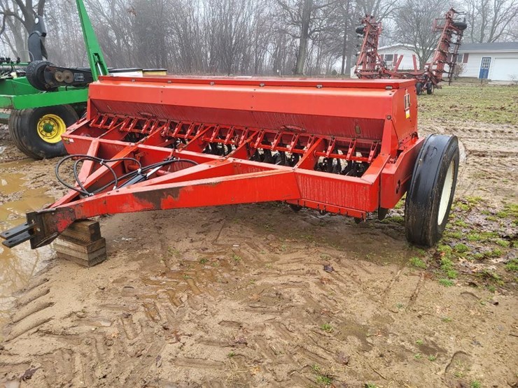 case-ih-5100-image-3