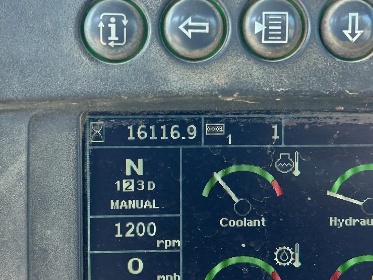 2010-deere-544k-image-75