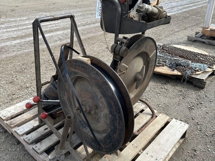 1832---banding-machines-image-2