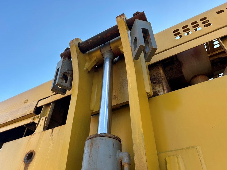 2006-deere-650d-lc-image-27