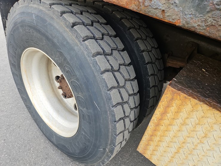 2009-international-durastar-4300-image-14