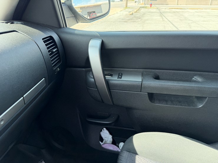 2012-chevrolet-silverado-1500-image-65