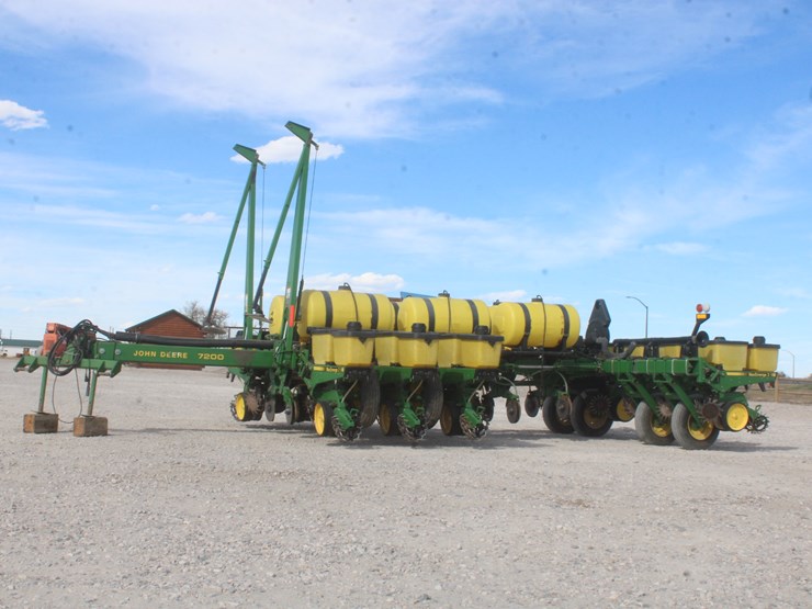 john-deere-7200-image-2