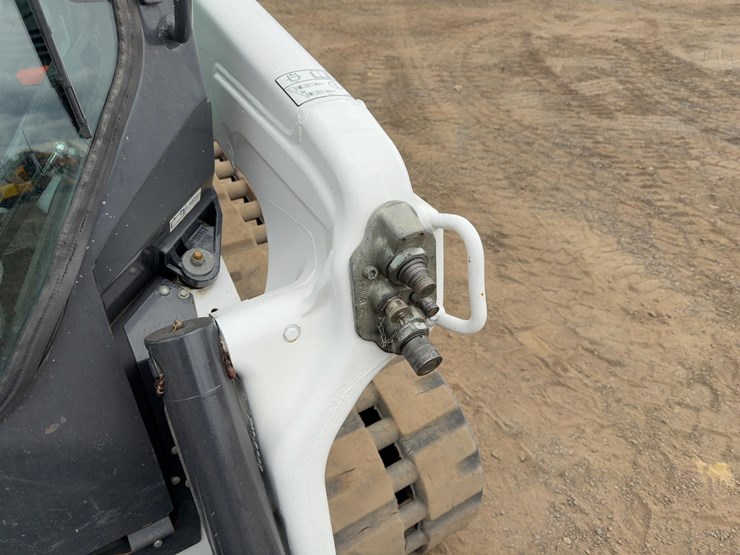 2022-bobcat-t66-image-11
