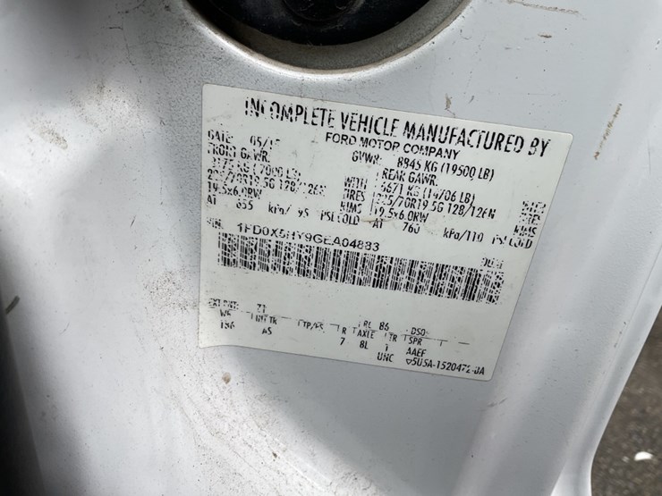 2016-ford-f550-xl-image-9