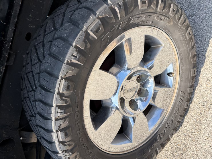 2012-chevrolet-silverado-1500-image-6