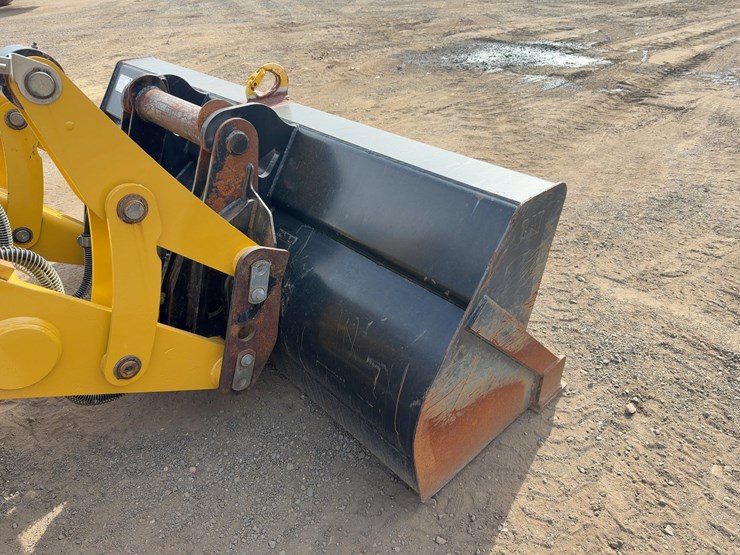 2012-caterpillar-420f-it-image-11