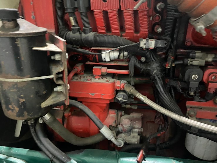 2002-peterbilt-379-image-82