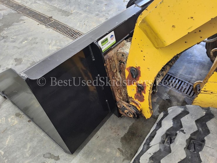 2016-caterpillar-259d-image-20