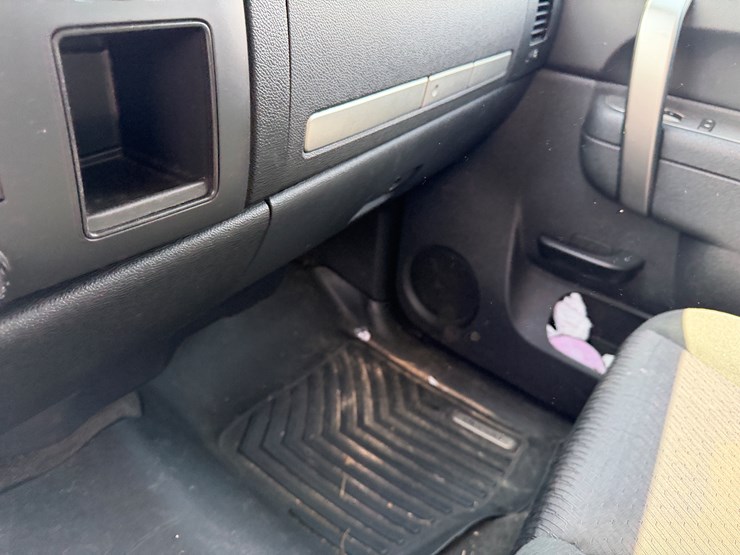 2012-chevrolet-silverado-1500-image-58