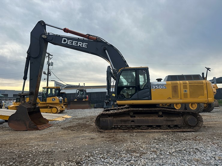 2013-john-deere-9-image-2