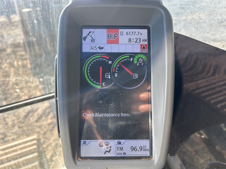 2019-deere-350g-lc-image-60