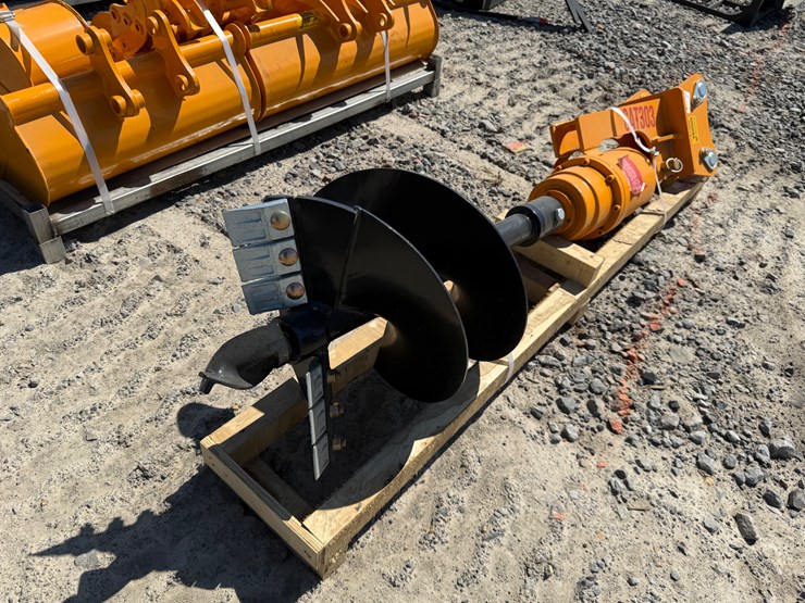 caterpillar-303-image-6